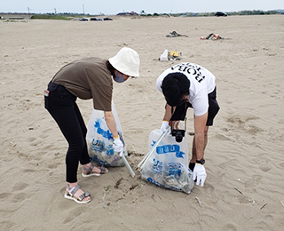 KSCGが内灘海岸で清掃ボランティアを行いました